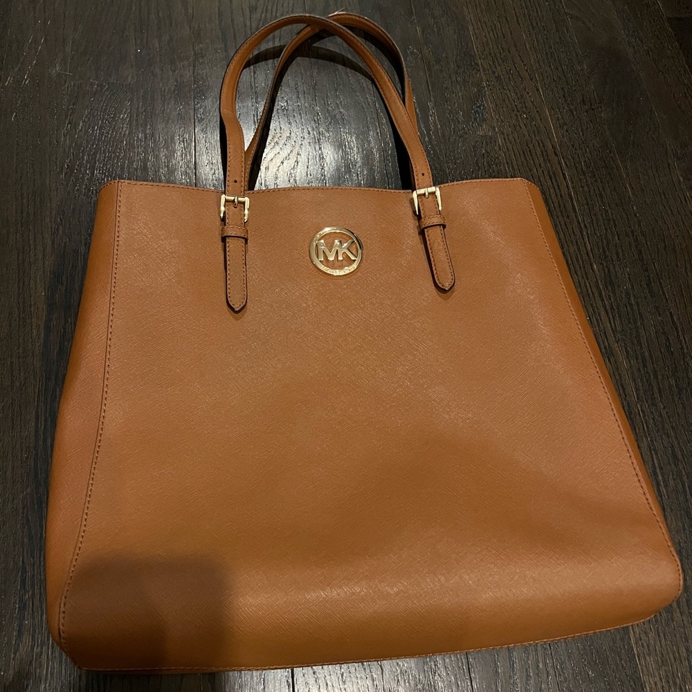 MK Tall Jet Set Travel Tote